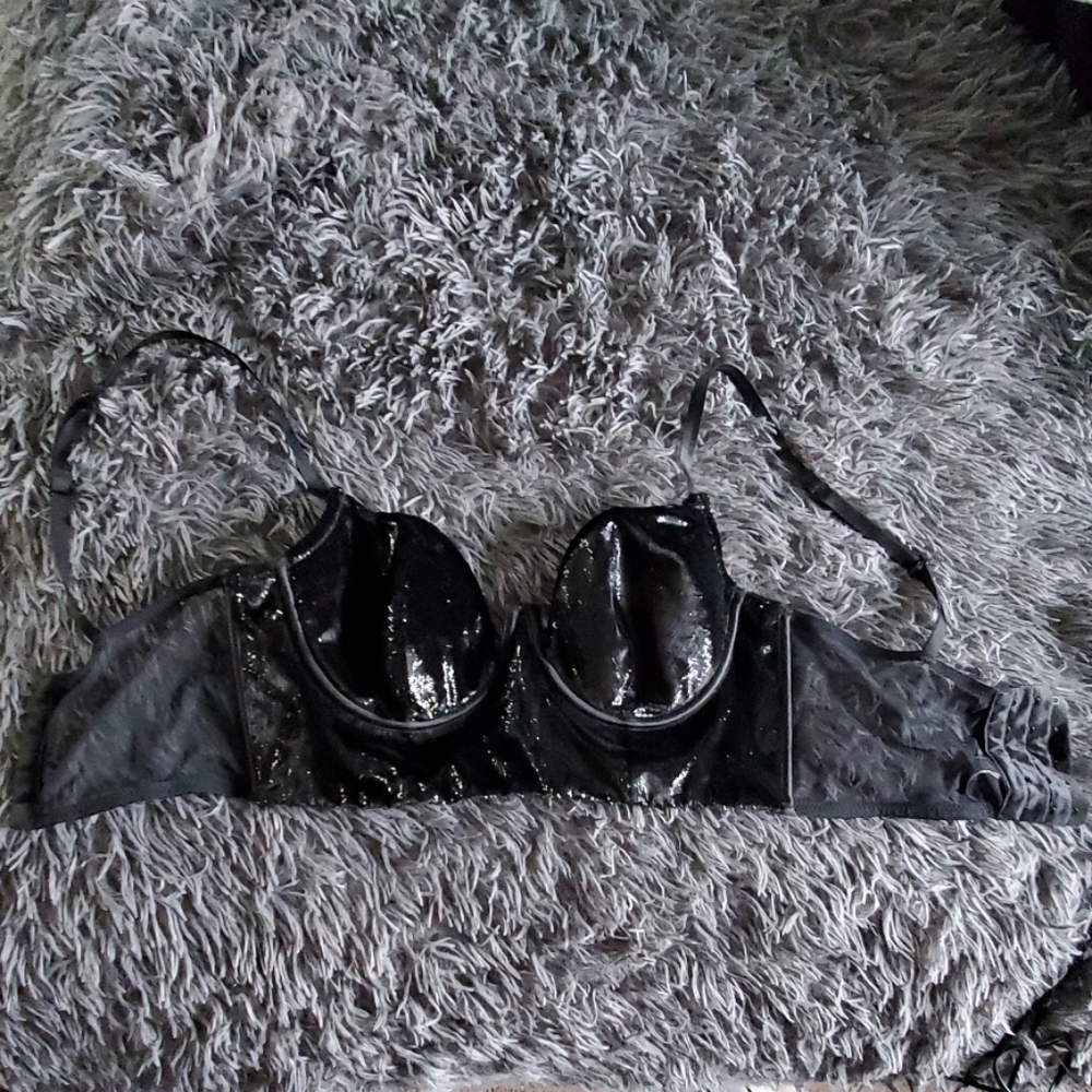 Victoria's Secret Velvet Bra